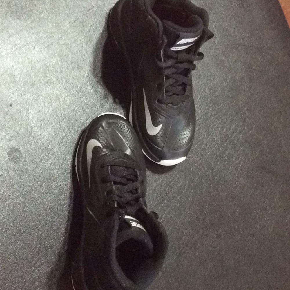 Kids gym shoes
